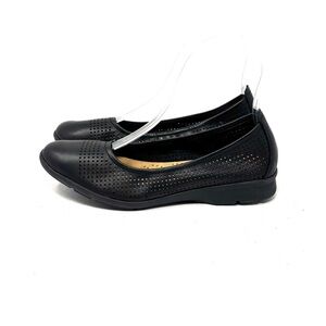 NEW Clarks Flats